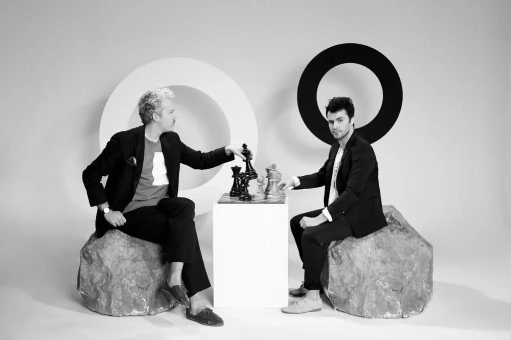 Polo & Pan on stage - Illustration photo of Fortune Polo & Pan article