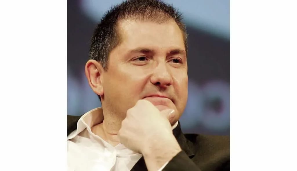 Yves Calvi - Illustrationsfoto des Artikels Vermögen Yves Calvi