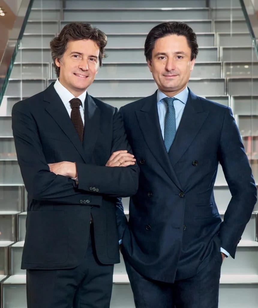 Axel Dumas en Henri-Louis Bauer, vertegenwoordigers van Emile Hermès SAS, Executive Chairmen - Illustratie van het artikel Famille Hermès Fortune