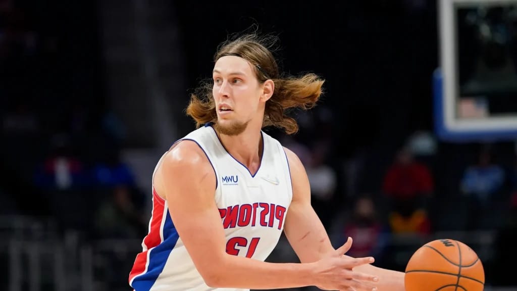 Kelly Olynyk with the Detroit Pistons - Illustration photo for the article Kelly Olynyk Net Worth