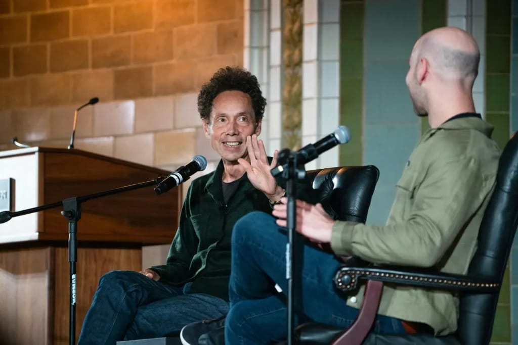 Malcolm Gladwell in persconferentie - Illustratiefoto bij het artikel Fortuin Malcolm Gladwell