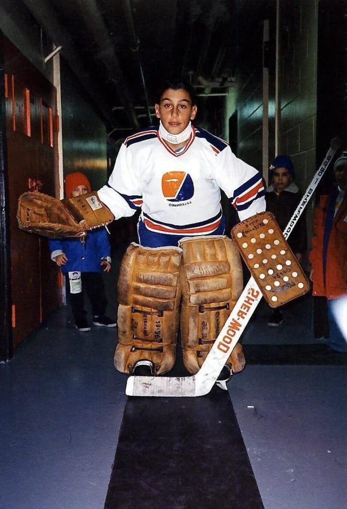 Roberto Luongo as a child - Illustration photo for the Roberto Luongo Net Worth article