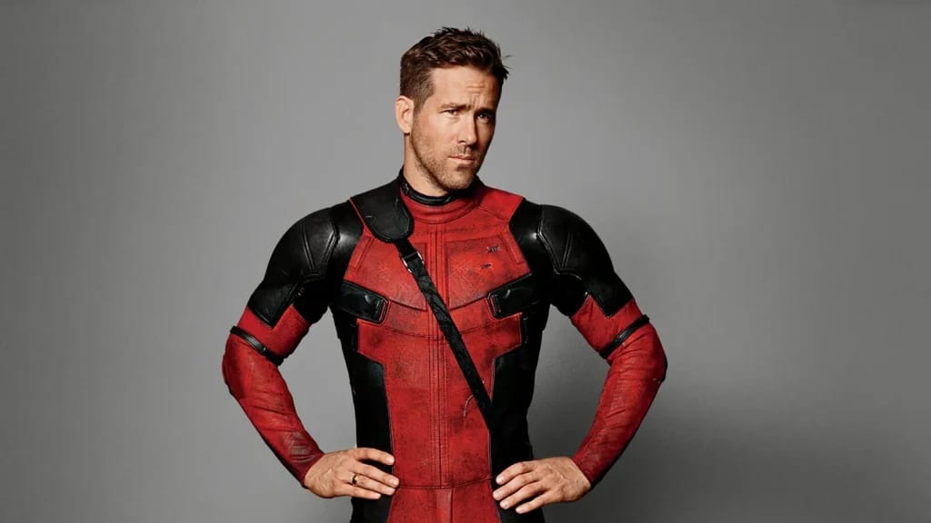 Ryan Reynolds in the Deadpool costume - Illustration photo for the Ryan Reynolds Net Worth article