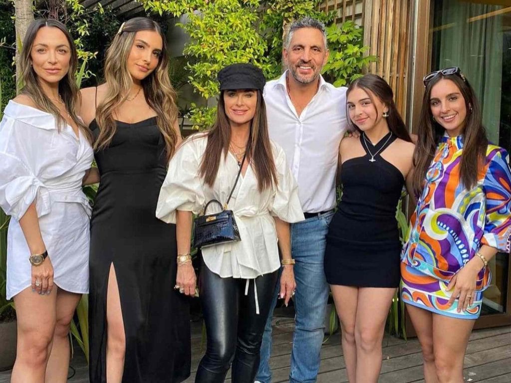 Mauricio Umansky's family