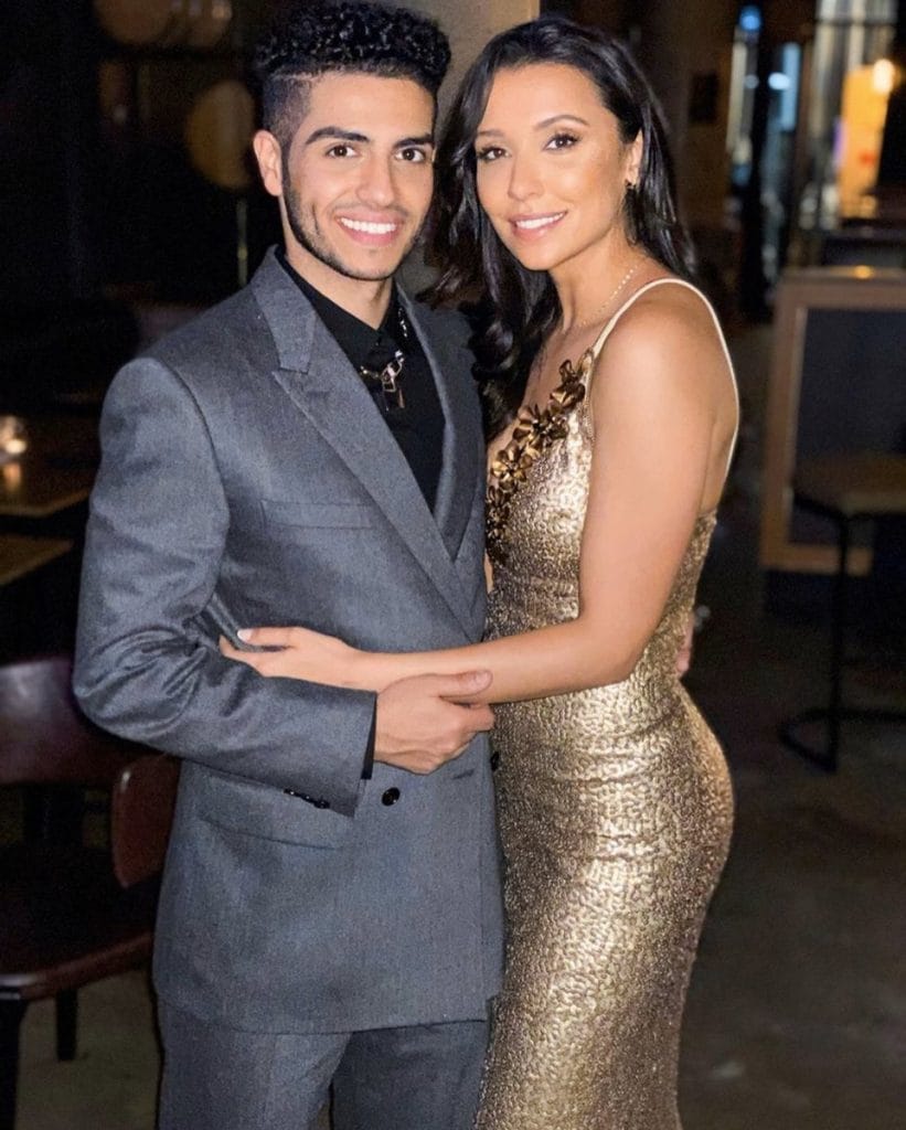 Femme de Mena Massoud