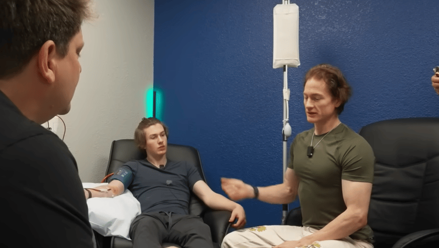 Sohn von Bryan Johnson