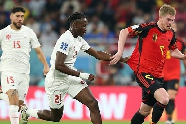 Kevin De Bruyne: Ascension à 98M€, Génie du Milieu à Manchester City