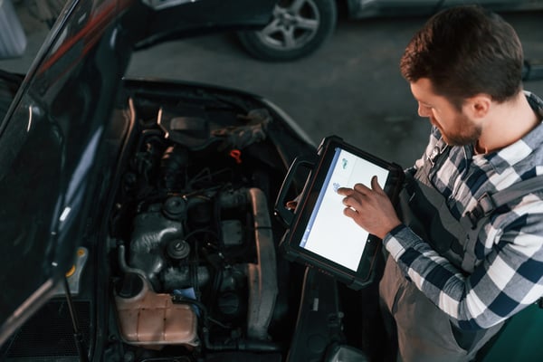 Oswald Van Damme : Pionnier des Centres de Contrôle Technique avec 43 Millions d’Euros de Fortune