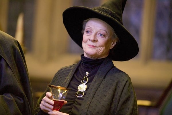 Patrimoine de Maggie Smith : De « Harry Potter » à « Downton Abbey » avec une Fortune de 38 Millions d’€