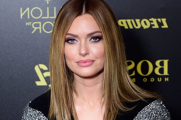 Caroline Receveur en 2025 : Une Influenceuse Polyvalente à la Tête d’une Fortune de 5 Millions d’euros