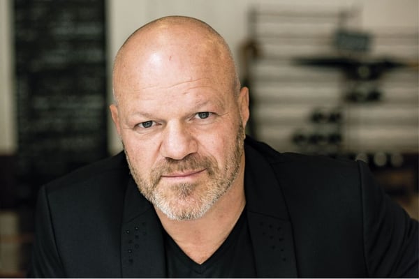 La Fortune de Philippe Etchebest en 2025 : Ses Sources de Revenus et Ses Investissements