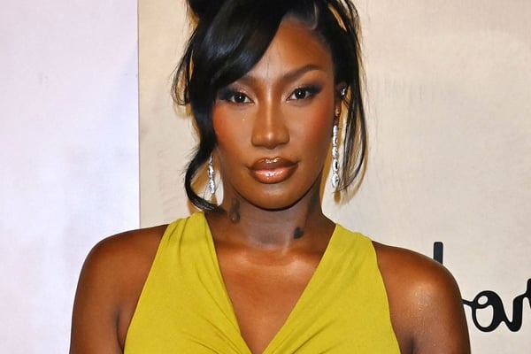 Aya Nakamura : 1 Voix, 9 Millions €, 1 Influence Culturelle Planétaire