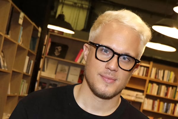 Derrière les Coulisses de TPMP : La Fortune de Guillaume Genton Dévoilée