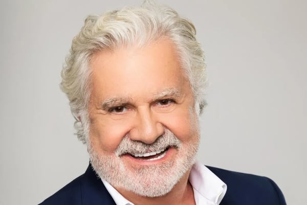 Roland Magdane Mieux Payé en 2025 : l’Humoriste Voit ses Revenus Augmenter