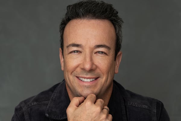 Luc Poirier : Les 5 Secrets de la Fortune de 1 Milliard de Dollars d’un Entrepreneur Québécois