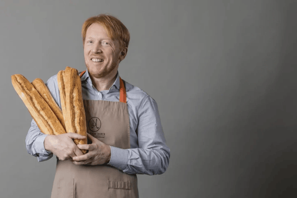 Eric Kayser Fortune: L’Empire Boulanger Qui Conquiert le Monde