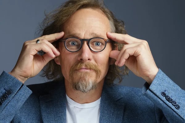 Fortune Bruce Linton: Le Parcours Impressionnant de l’Entrepreneur Canadien en 2025