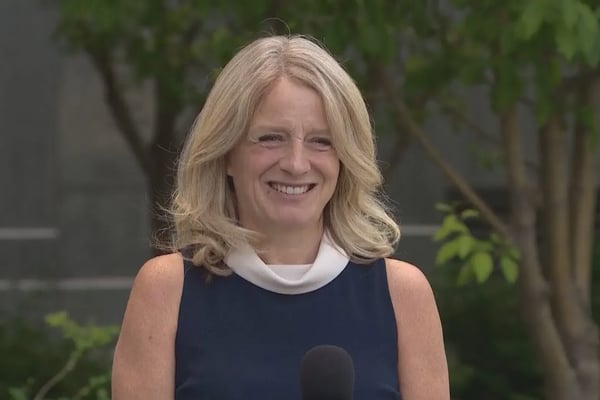 Fortune Rachel Notley: L’Impact Économique de son Leadership en Alberta