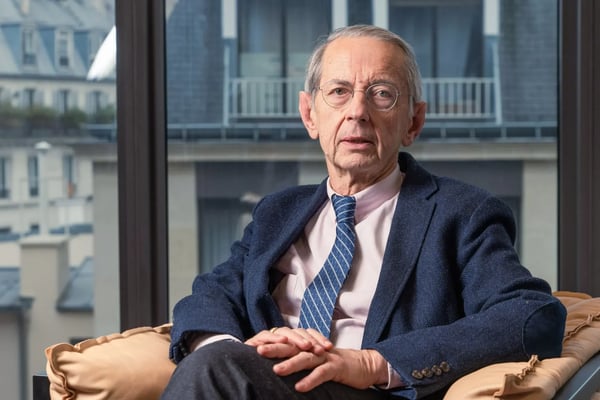 Fortune William Higgons: Explorateur du Destin et Pionnier de l’Histoire Britannique