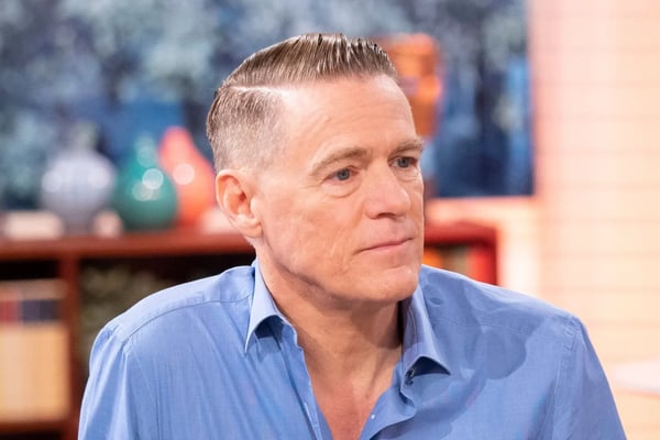 Bryan Adams Fortune : La Fortune du Célèbre Rockeur Canadien en 2025