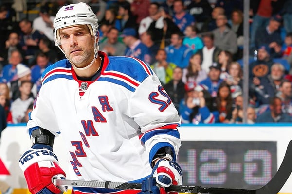 Dan Boyle : Fortune, gains NHL et reconversion d’un défenseur millionnaire en 2025