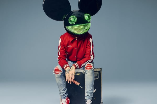 Joel Deadmau5, l’homme à la tête de souris : fortune, carrière et vies d’un empire électro en 2025