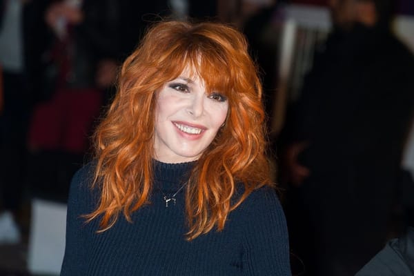 Mylène Farmer's fortuin: Analyse van haar inkomen en vermogen ter waarde van €45 miljoen