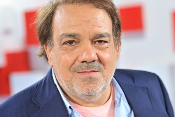 Fortuin van Didier Bourdon in 2025 : Een Acteur en Regisseur met Blijvend Succes