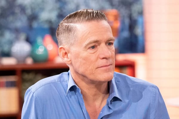 Bryan Adams fortuin: het fortuin van de beroemde Canadese rocker in 2025