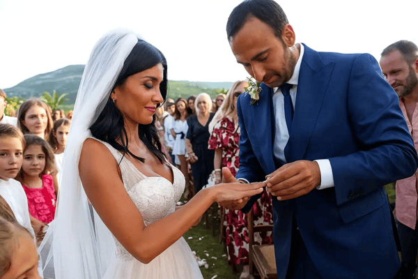 Vermogen Van Ambroise Fieschi In 2025 : Van Corsicaans Ondernemerschap Naar Mediale Zichtbaarheid