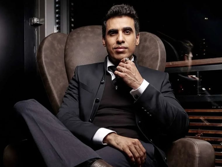 Fortuin Idriss J. Aberkane: De impact van zijn innovatieve ideeën in maart 2025