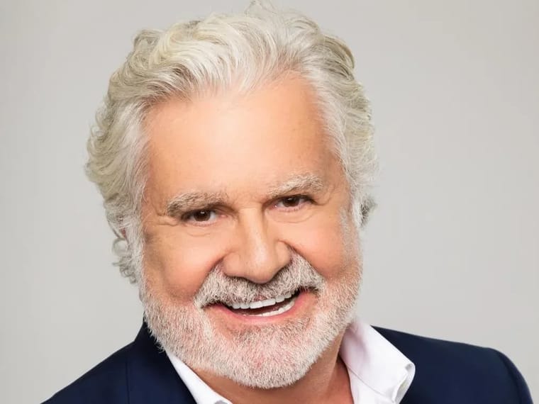 Roland Magdane beter betaald in 2025: de komiek ziet zijn inkomen stijgen