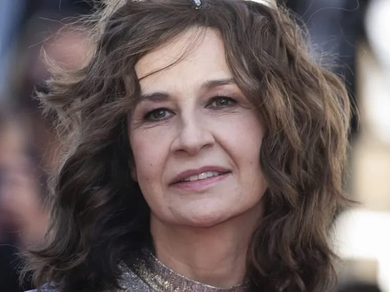 Valérie Lemercier: Hoe ze een fortuin van €15 miljoen opbouwde in film en theater