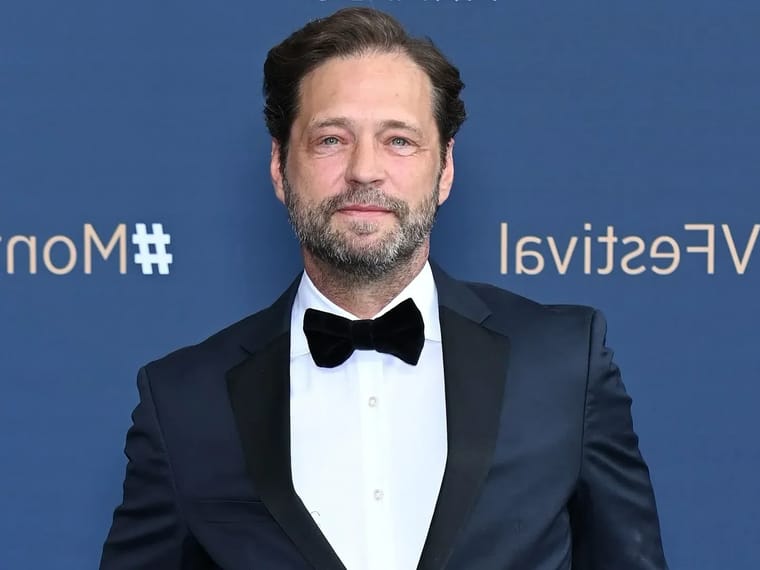 Jason Priestley Vermögen : Das aktuelle Vermögen des kanadischen Schauspielers in 2025