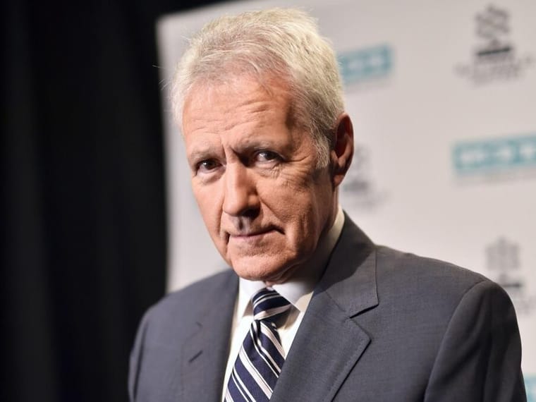 Alex Trebek Nettowaarde: Het Indrukwekkende Fortuin Van De Legendarische Jeopardy-Presentator