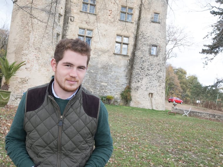 Vermogen Van Nicolas Chenivesse In 2025 : Jonge Ondernemer En Restaurateur Van Erfgoed