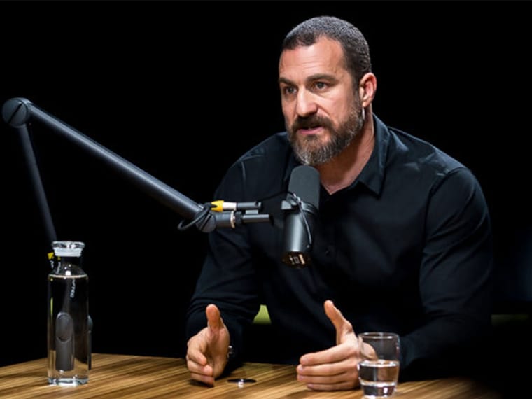 Andrew Huberman's Daily Routine: The Scientific Secrets of Lasting Productivity in 2025