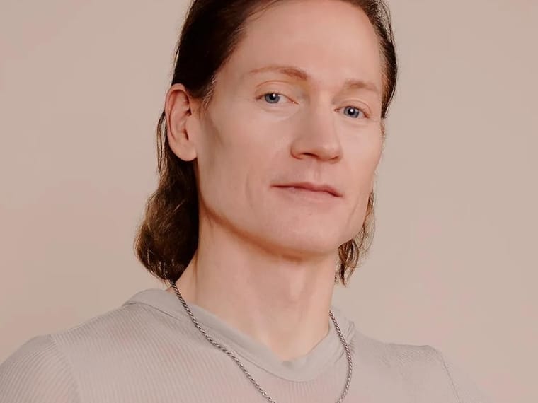 Bryan Johnson: Zijn Supplementenroutine en Strategie om Veroudering te Vertragen in 2026