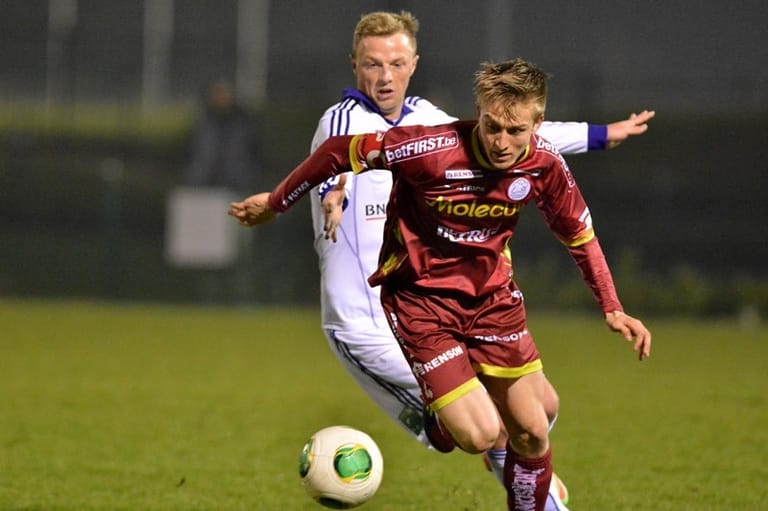 Tony Beeuwsaert : Le Stratège de 94 Millions d’Euros Derrière Zulte-Waregem et la Révolution Industrielle