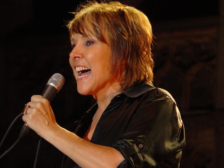 Dani Klein: 10 Millionen verkaufte Alben und eine berühmte Karriere in der belgischen Musikszene