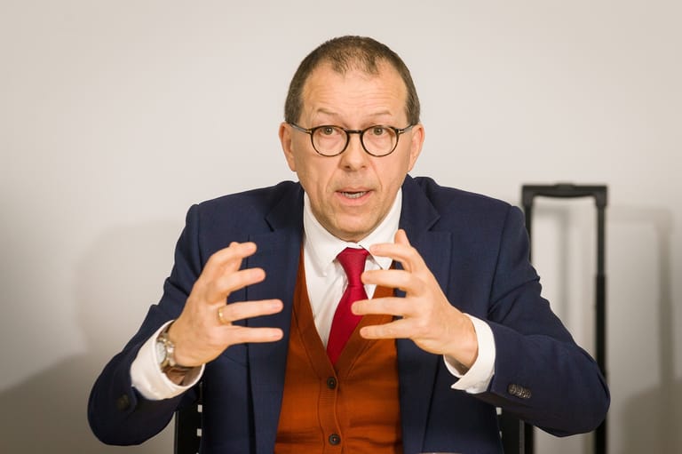 Luc Tack: Vermögen von 1,44 Milliarden € und erfolgreiche Leitung belgischer Unternehmen