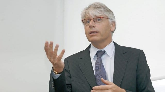 Vermögen von Pierre L'Hoest Mitgründer von EVS Broadcast Equipment: Erfolg und Investitionen in 2025