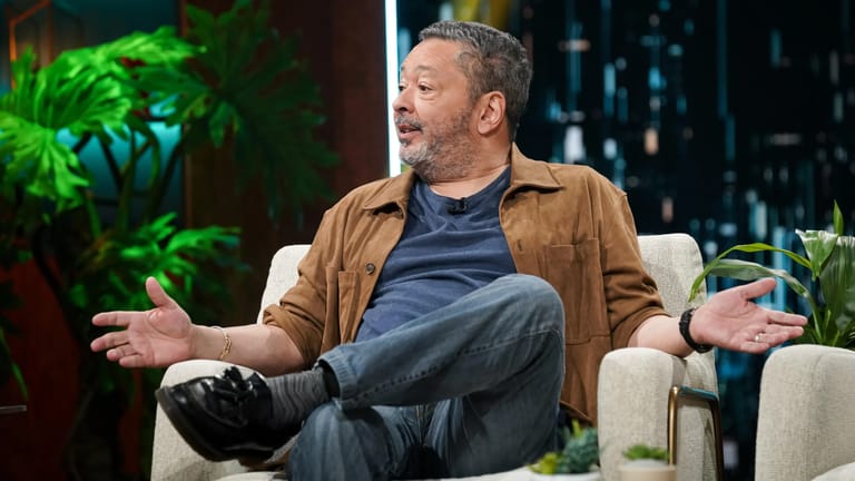Wie viel ist Normand Brathwaite wert: Das geschätzte Vermögen des Quebecer Moderators