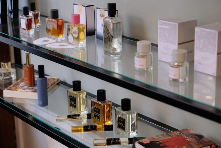 Die 5 meistverkauften Damenparfums in Frankreich - Damenparfum-Rangliste 2025