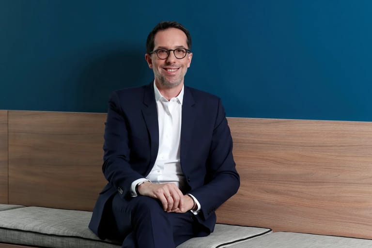 Nicolas Hieronimus Fortune: The Financial Ascension of L'Oréal's CEO