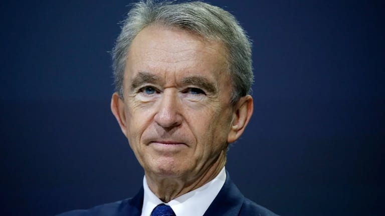 Das Vermögen von Bernard Arnault: Der Kaiser des Luxus in 2025