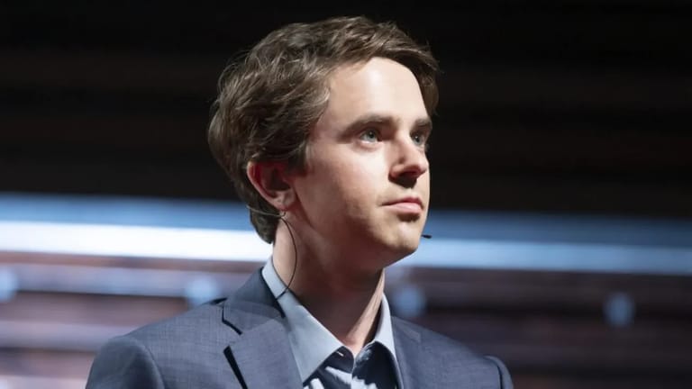 Freddie Highmore, der bestbezahlte Schauspieler der Welt im Jahr 2025: Sein Vermögen wird dieses Jahr auf 145 Millionen Euro geschätzt