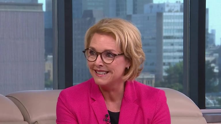 Fortune Sophie Thibault: Der Anker der Tagesschau feiert 30 Jahre journalistische Karriere