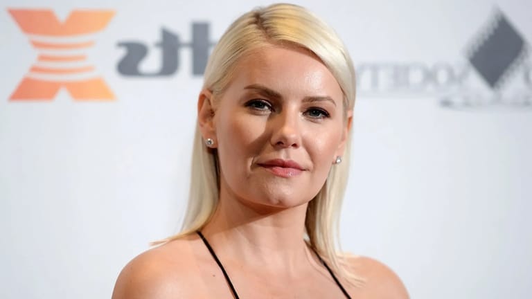 Elisha Cuthbert Vermögen : Das Beeindruckende Vermögen der Kanadischen Schauspielerin in 2025