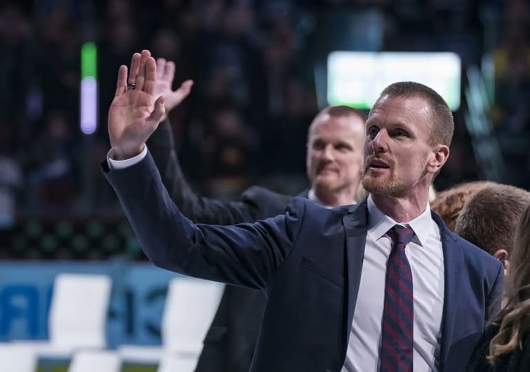 Enrik Sedin Fortune: Das geschätzte Vermögen eines Hockeyspielers im Jahr 2025